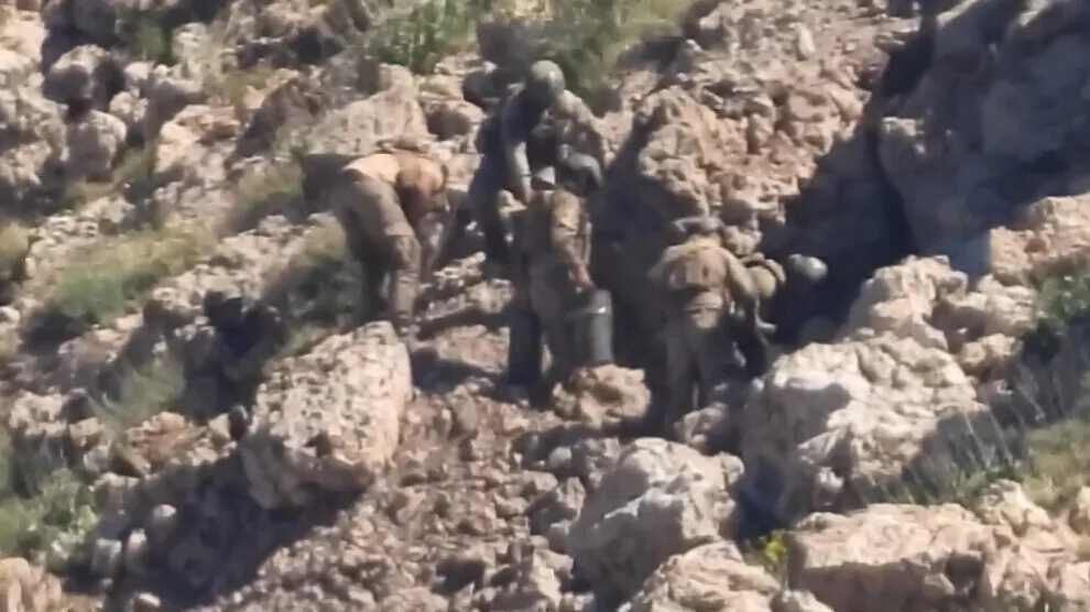 Cameras record Turkish soldiers preparing to attack war tunnels in Girê Hakkarî Resistance Area