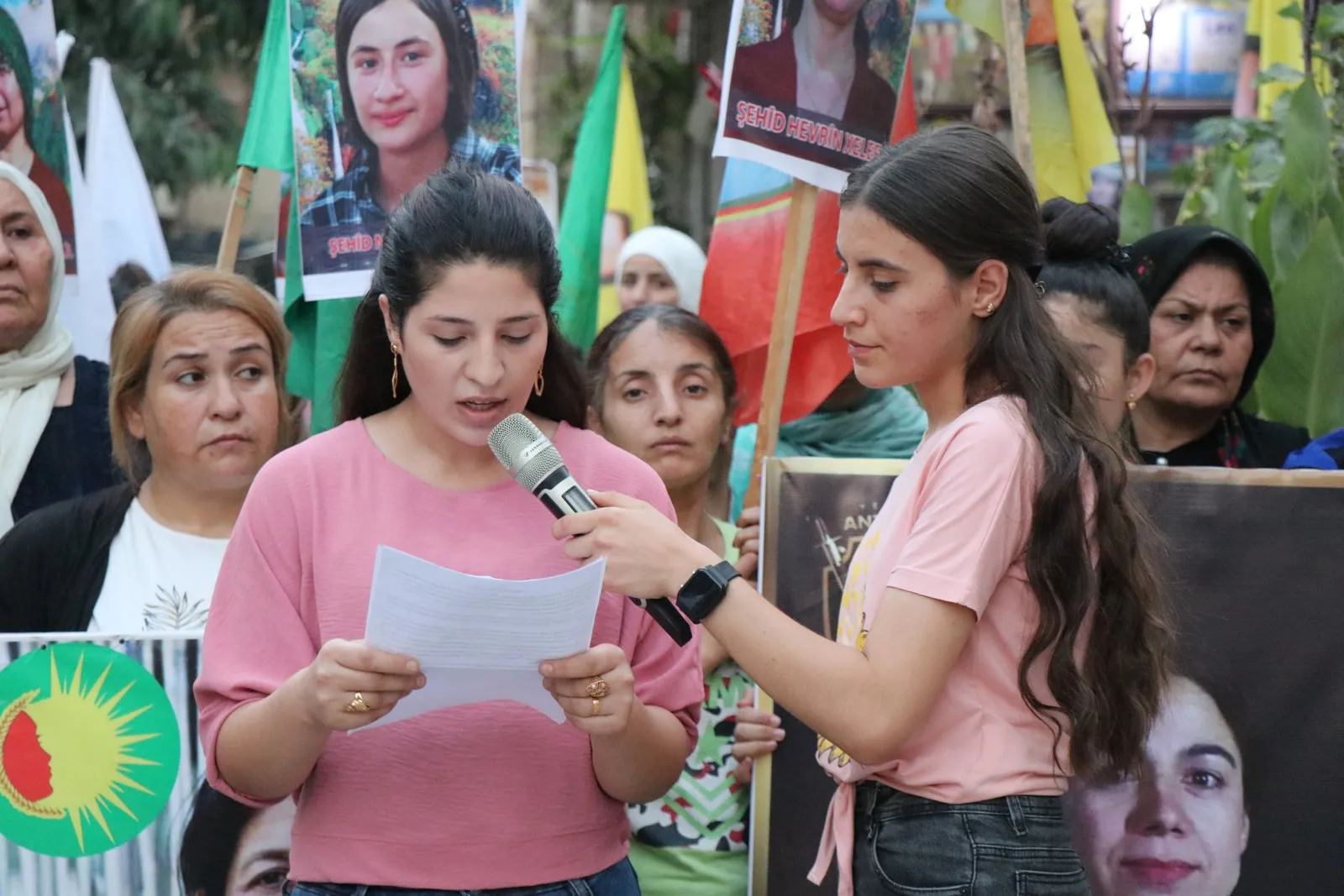 ​​​​​​​ large crowd in Aleppo condemns massacres of Turkish occupation