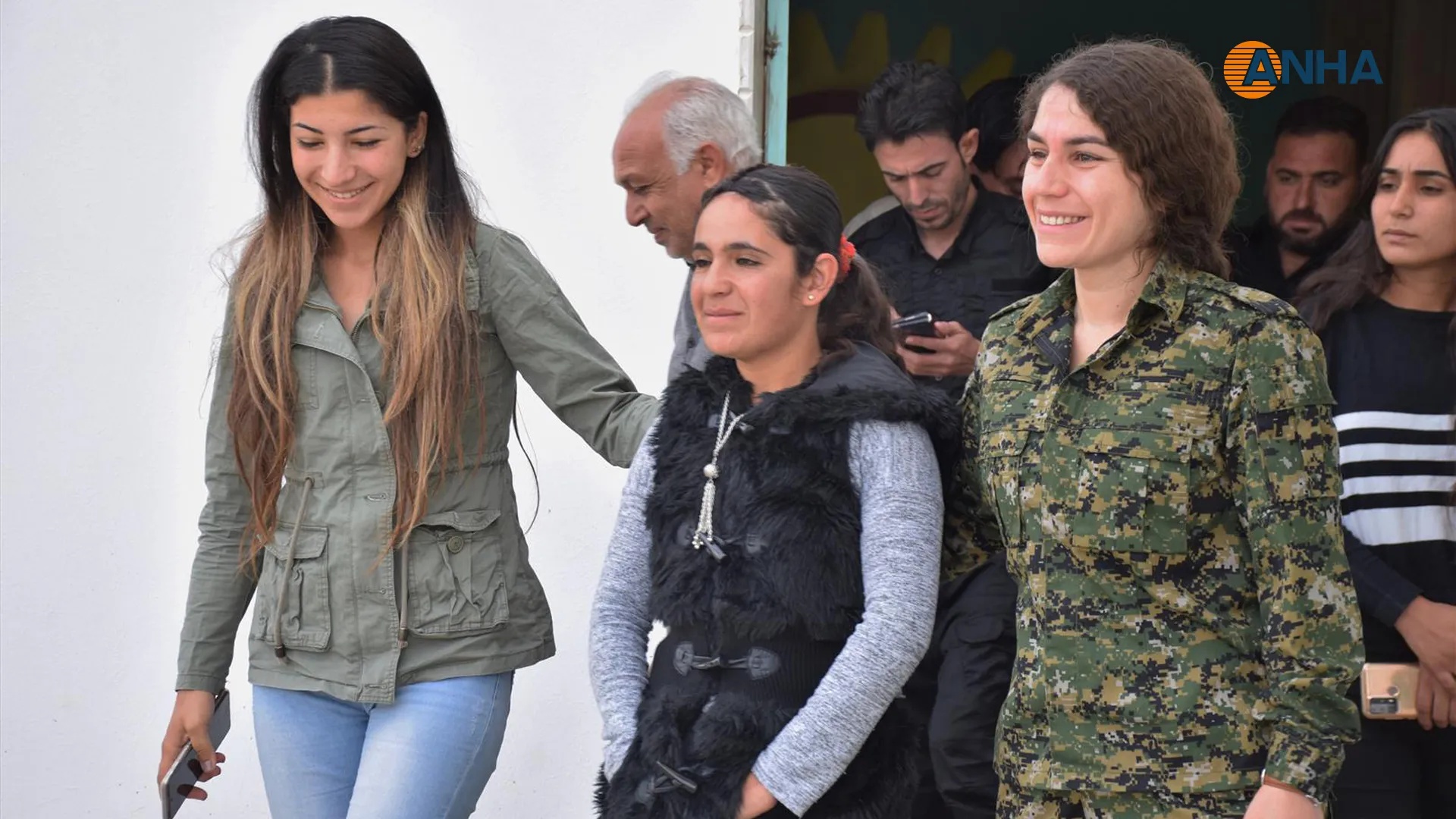 Yazidi House hands over Yazidi girl to YPŞ