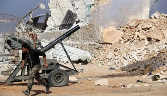 Damascus forces and Al-Fath Al-Mubin gangs trade fire in Latakia countryside