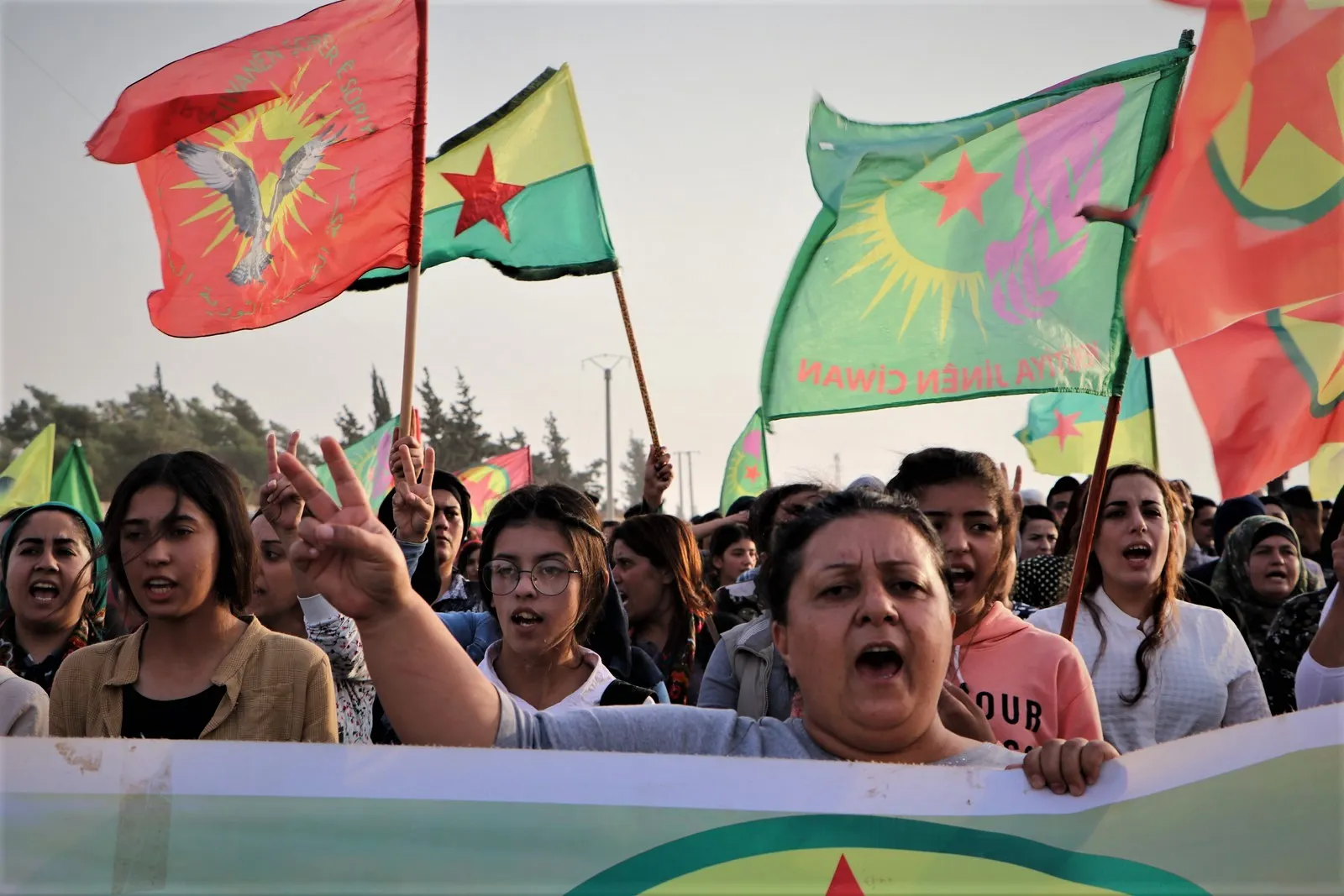 People of Afrin canton condemn occupation's chemical weapons attacks on Medyas