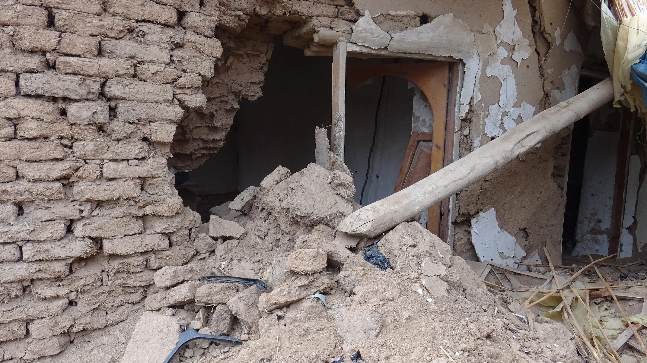 ​​​​​​​Footage of the effects of Turkish bombing on Zarghan district