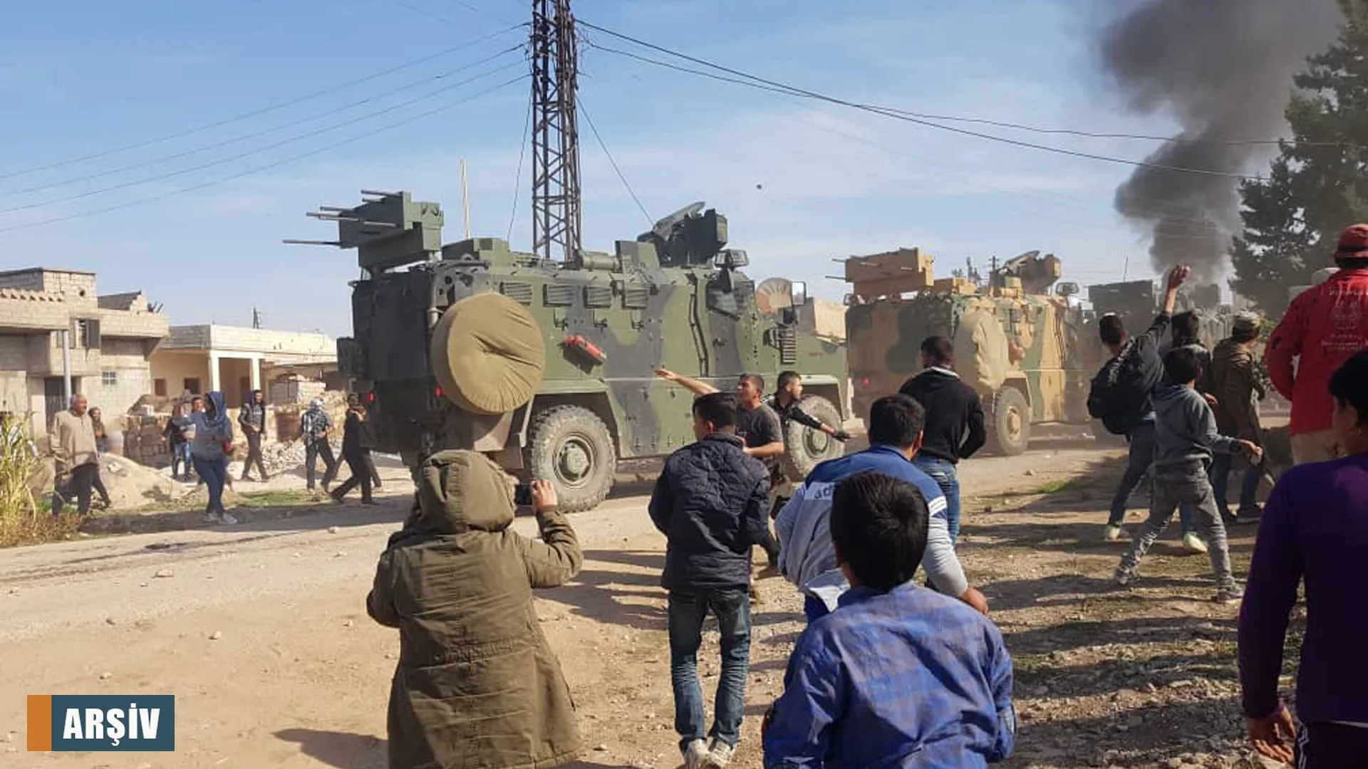 ​​​​​​​Al-Derbasiyah Residents hurl stones at Russian patrol over its collusion with Turkish occupation- Updated