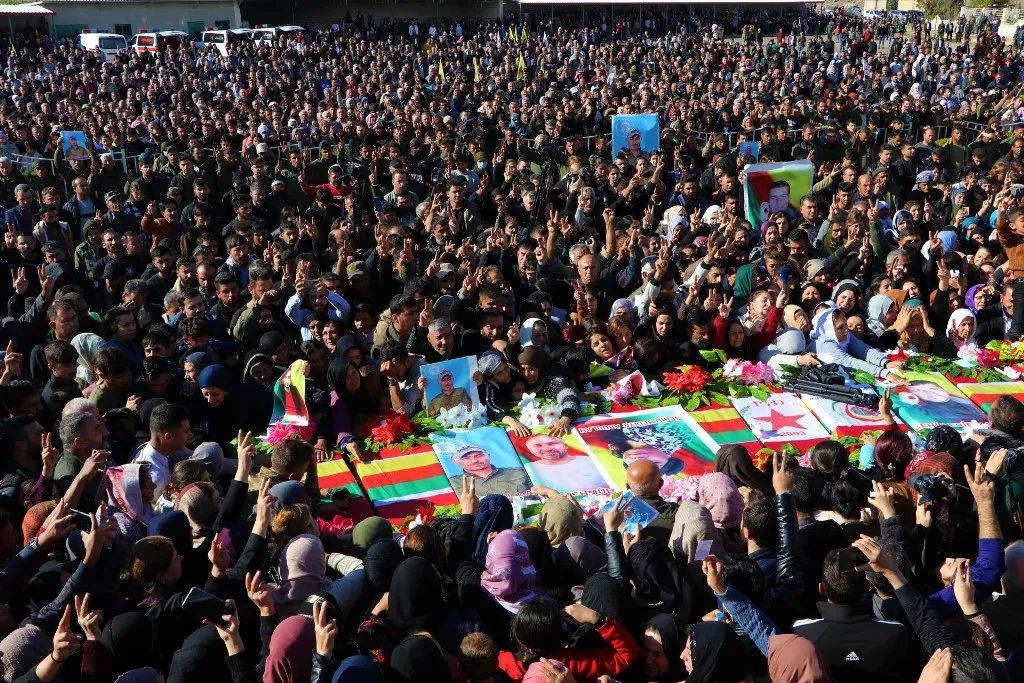 Thousands mourn martyrs of the Derik massacre