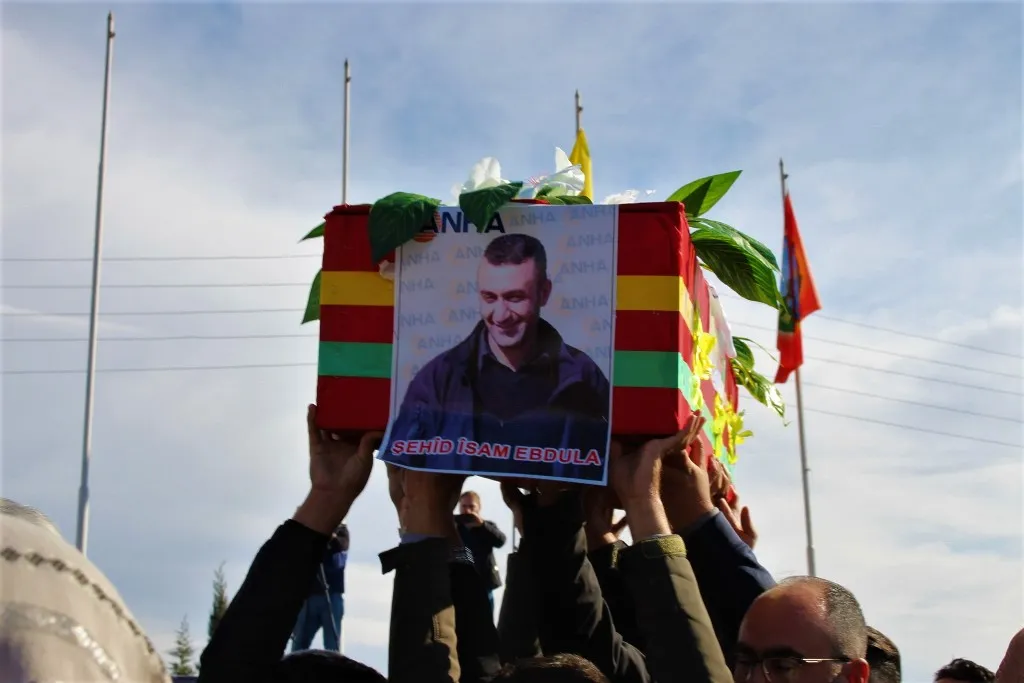 Thousands mourn martyrs of the Derik massacre