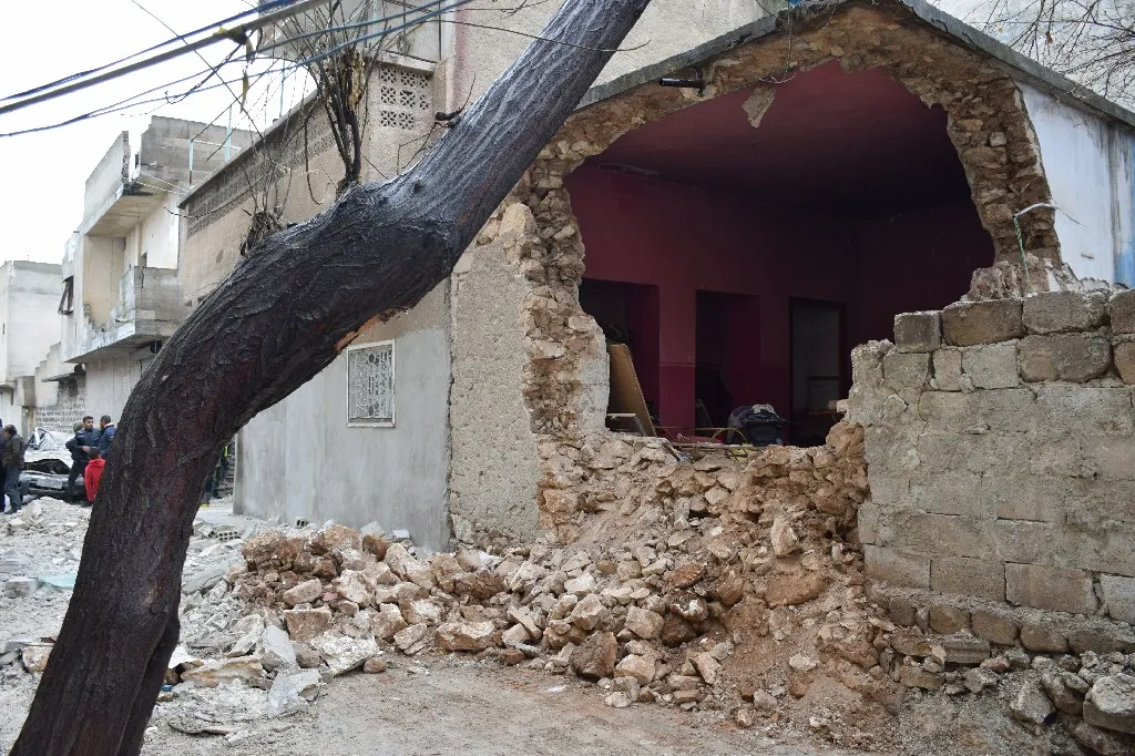 5 people injured in Manbij and Kobani due to the earthquake