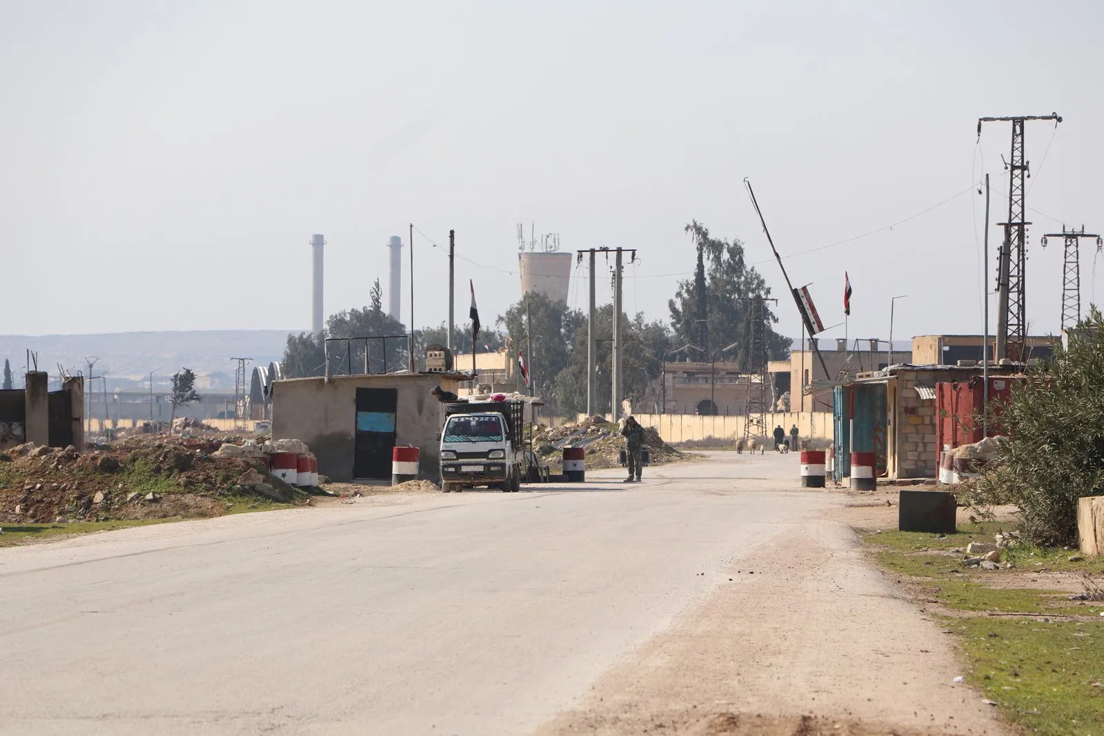 Damascus govt arrests representatives of pharmaceutical companies transported medicines to al-Shahba..