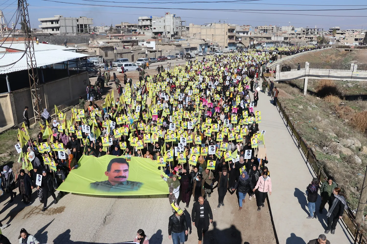 ​​​​​​​Tens of thousands of demonstrators condemns international conspiracy in Jazera region