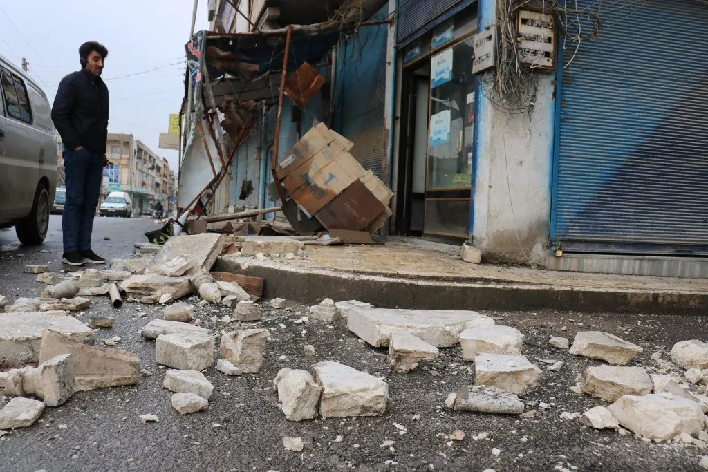 ​​​​​​​Pictures and videos... Earthquake damage in Manbij