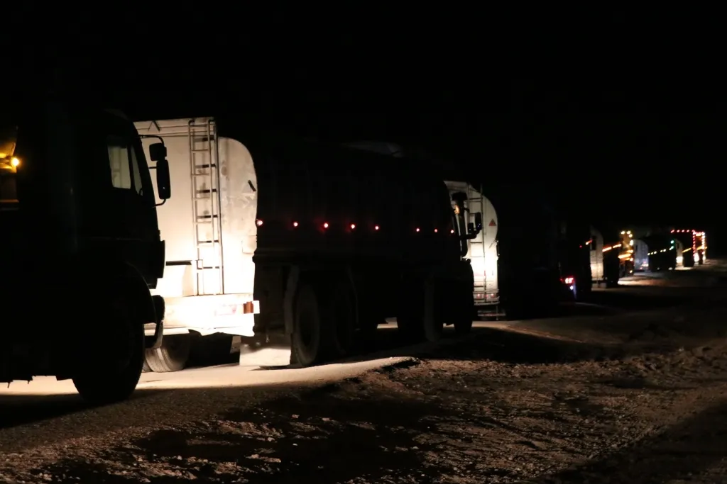 AA aid convoy enters al-Tayha crossing towards Aleppo