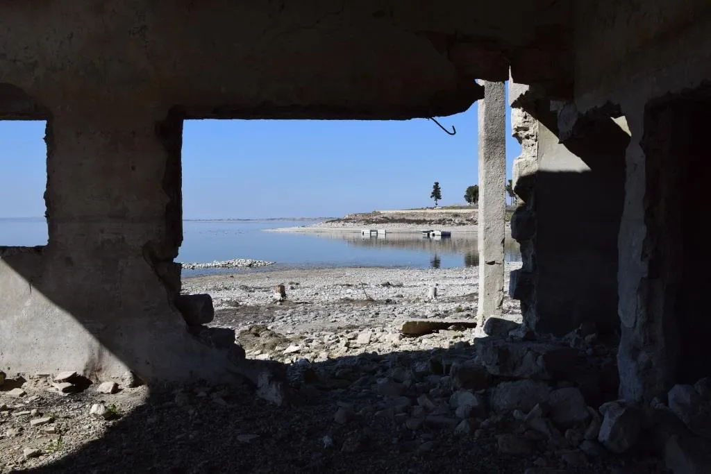 ​​​​​​​Euphrates recedes to unprecedented levels in NE, Syria