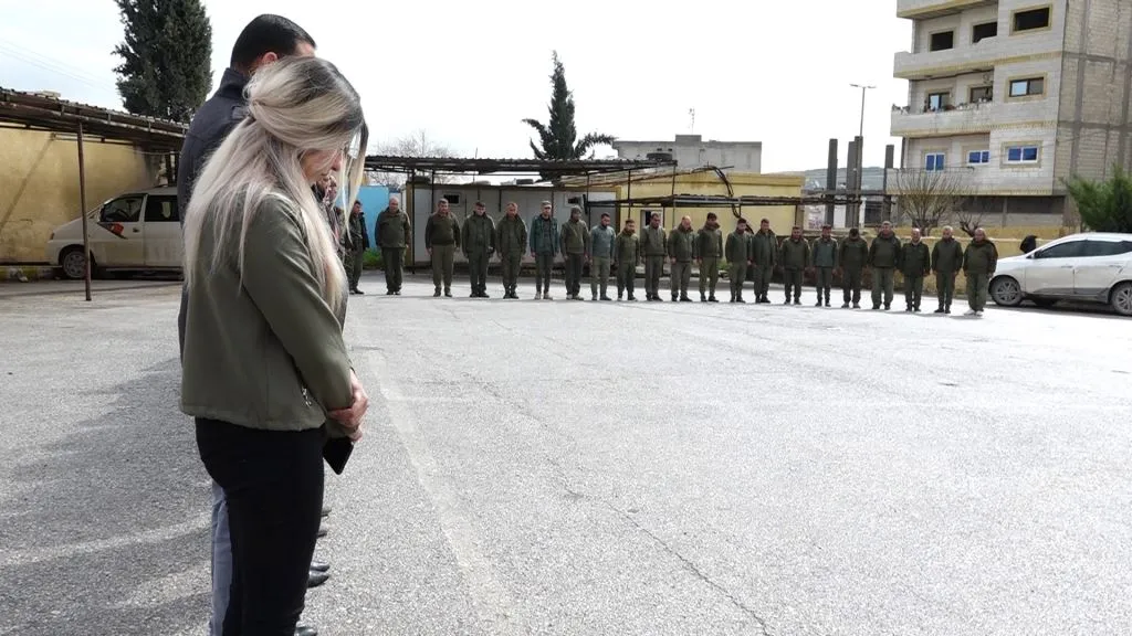 In honor of Halabça martyrs .. people of NE Syria stand 5 minutes of silence
