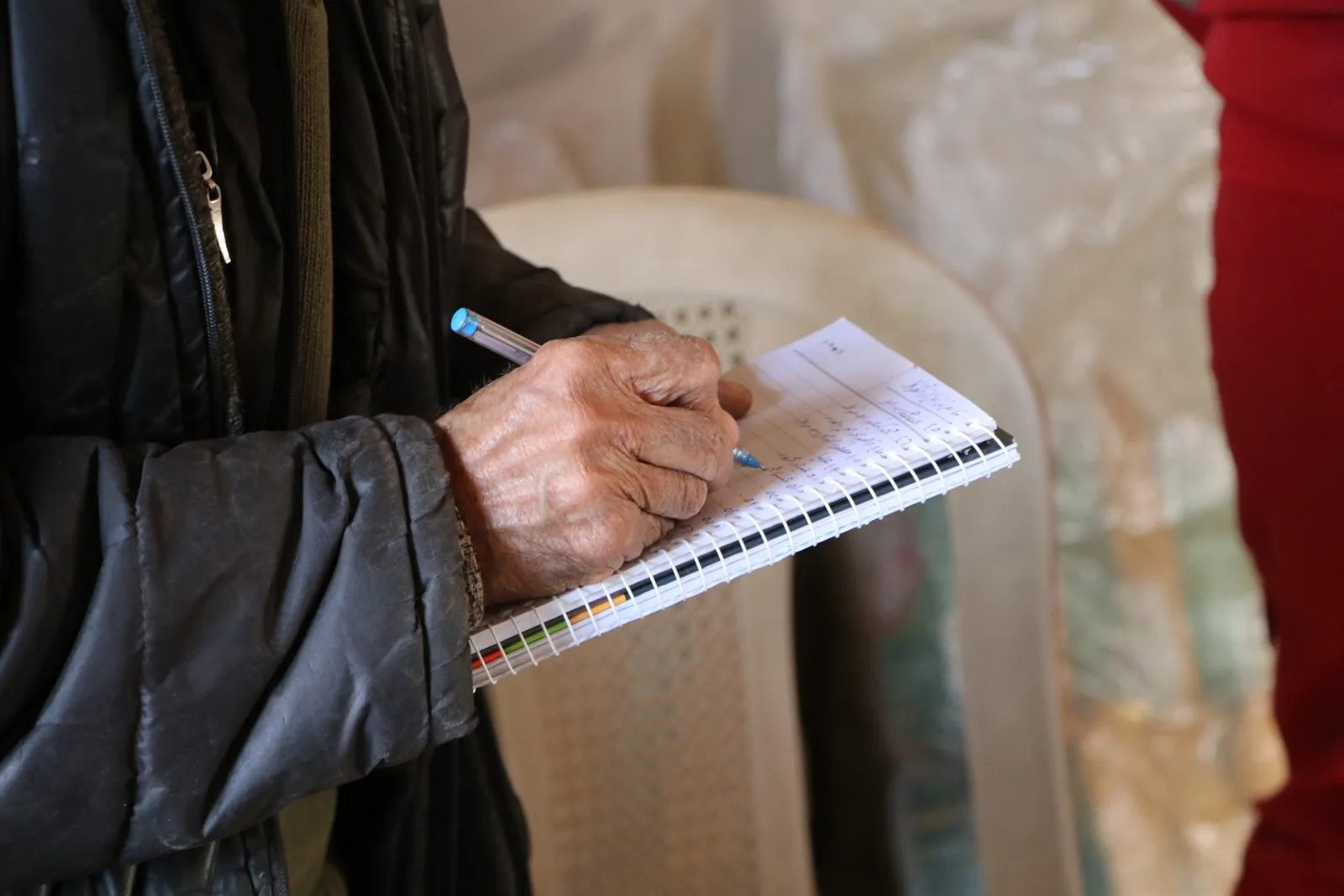 ​​​​​​​Kurdish Red Crescent distributes aid to al-Shahba people