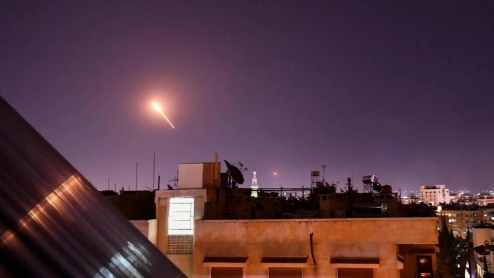 Israeli missiles target sites of Lebanese Hezbollah in periphery of Damascus