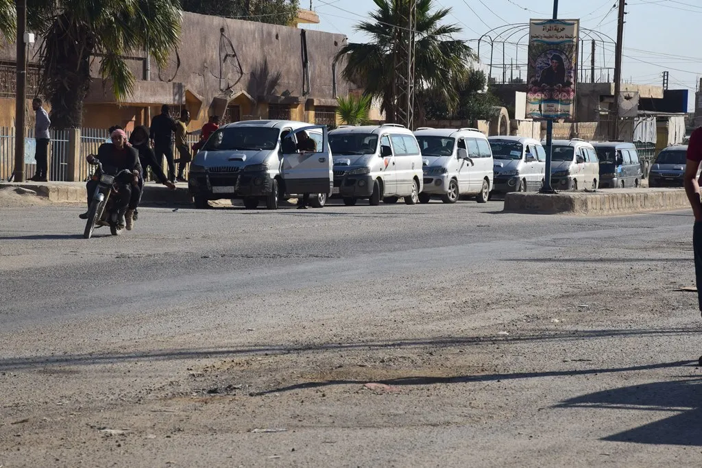 Mass crowds head to  city of Qamishlo