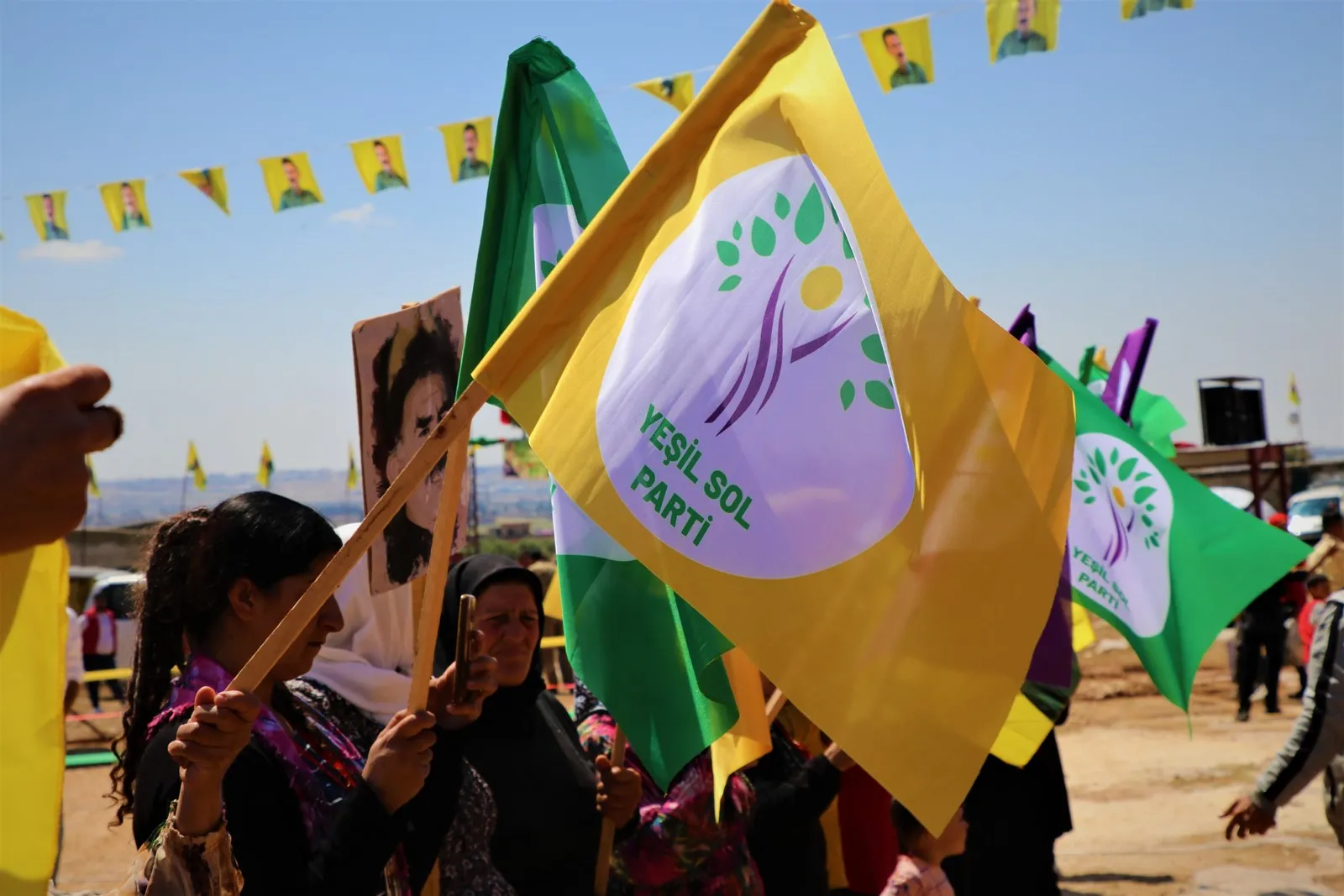 Afrin and Shahba people participate in activity demanding physical freedom of leader Ocalan