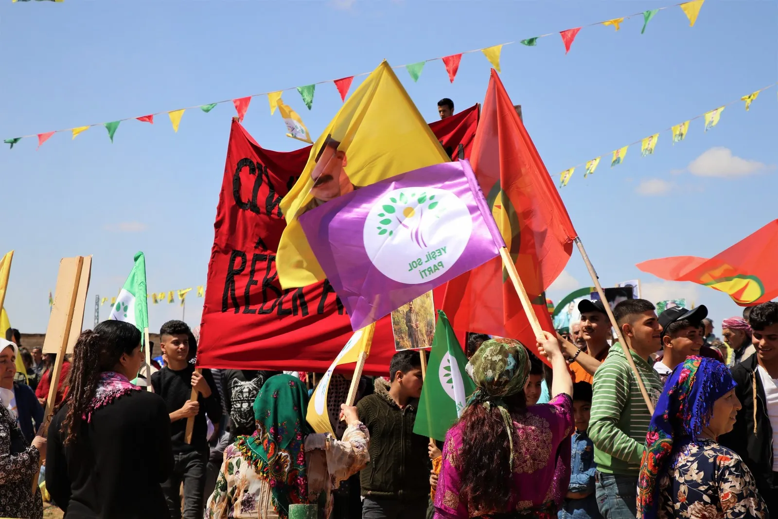 Afrin and Shahba people participate in activity demanding physical freedom of leader Ocalan