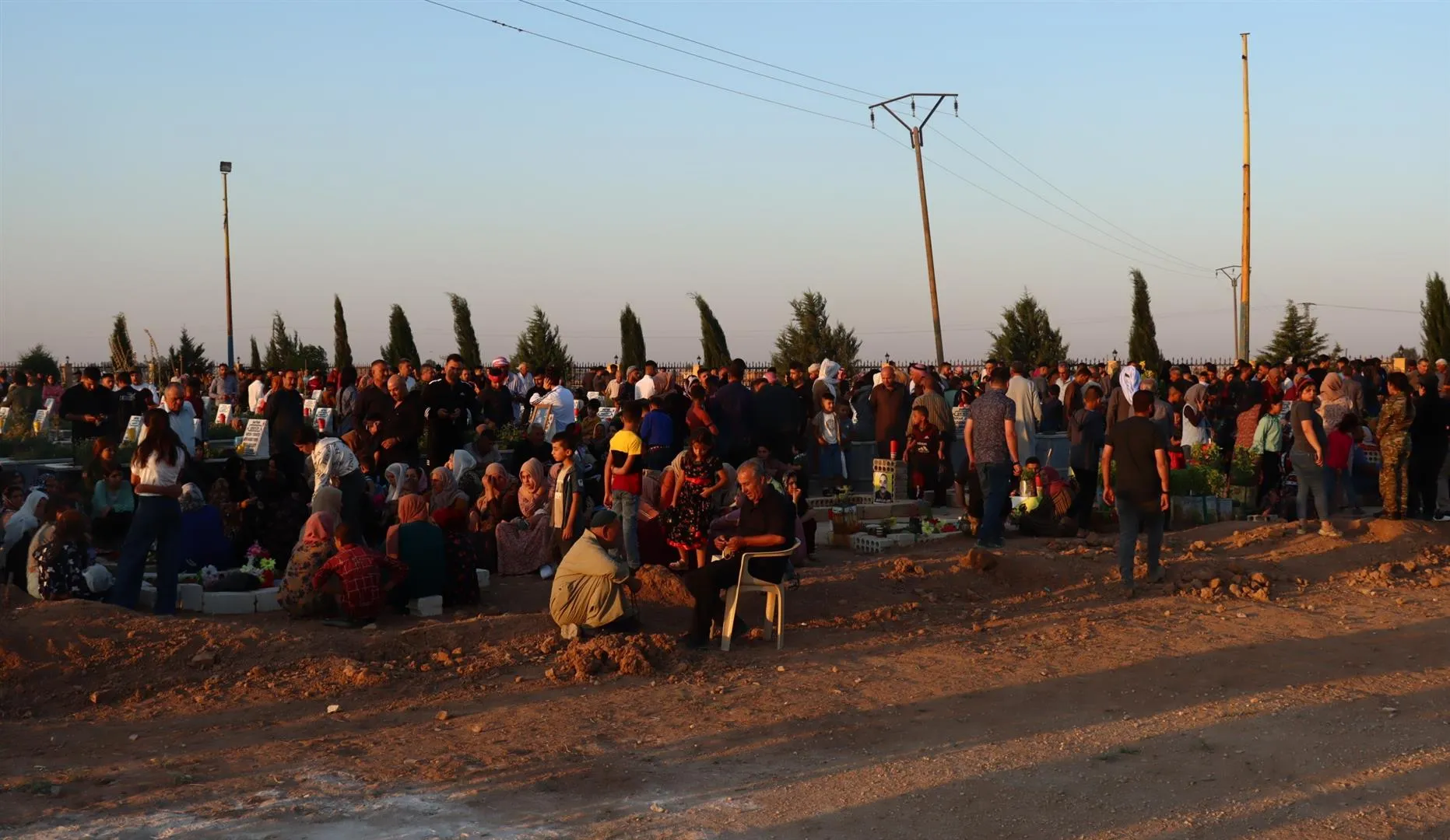 ​​​​​​​NE Syria.. Thousands visit shrines of martyrs on Eid al-Adha' morning