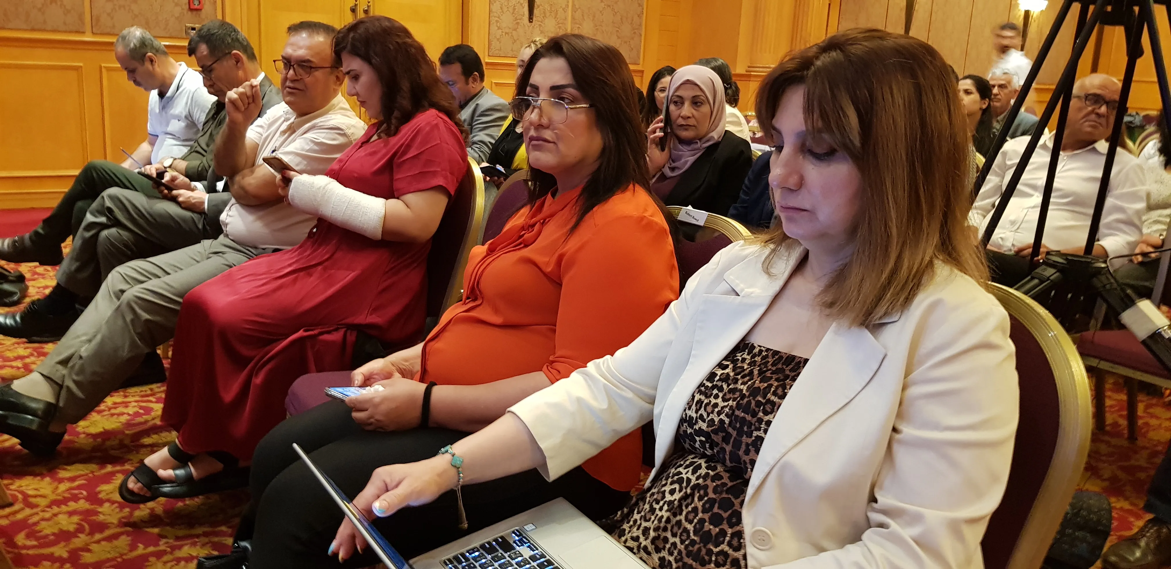 ​​​​​​​Second day of dialogue forum kicks off