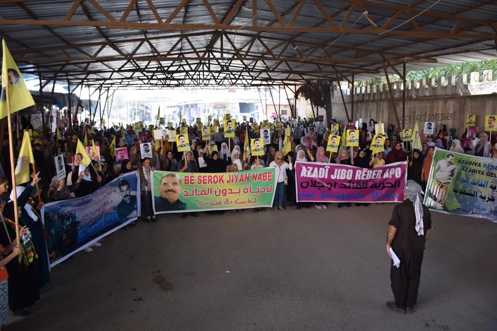 ​​​​​​​​​​​​​ 2 demonstrations against isolation on the leader in Qamishlo's districts