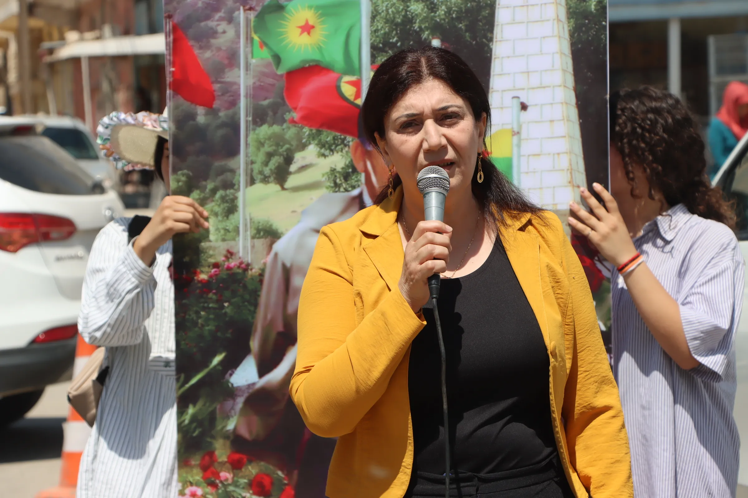 ​​​​​​​​​​​​​ 2 demonstrations against isolation on the leader in Qamishlo's districts