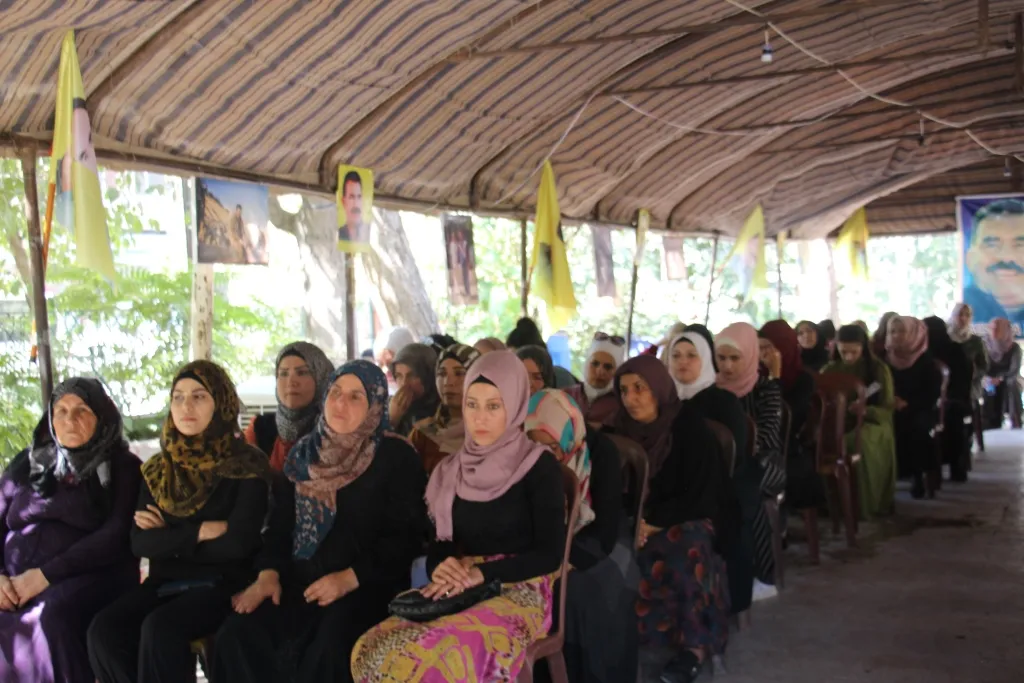 Manbij people call for leader physical freedom