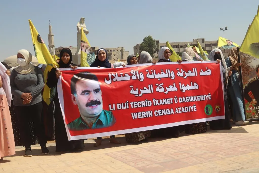Protest in Raqqa slams leader's isolation, Turkish attacks