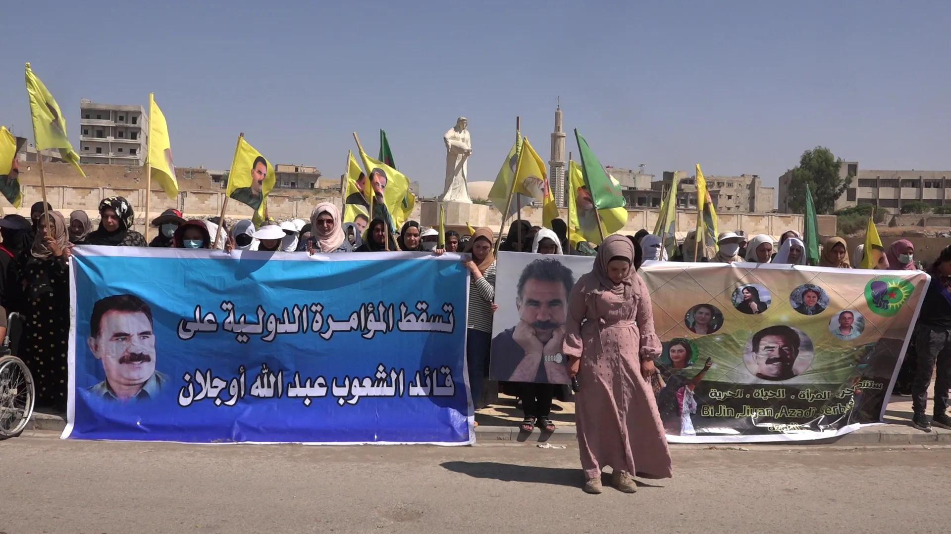 Protest in Raqqa calls for ending leader Ocalan's isolation