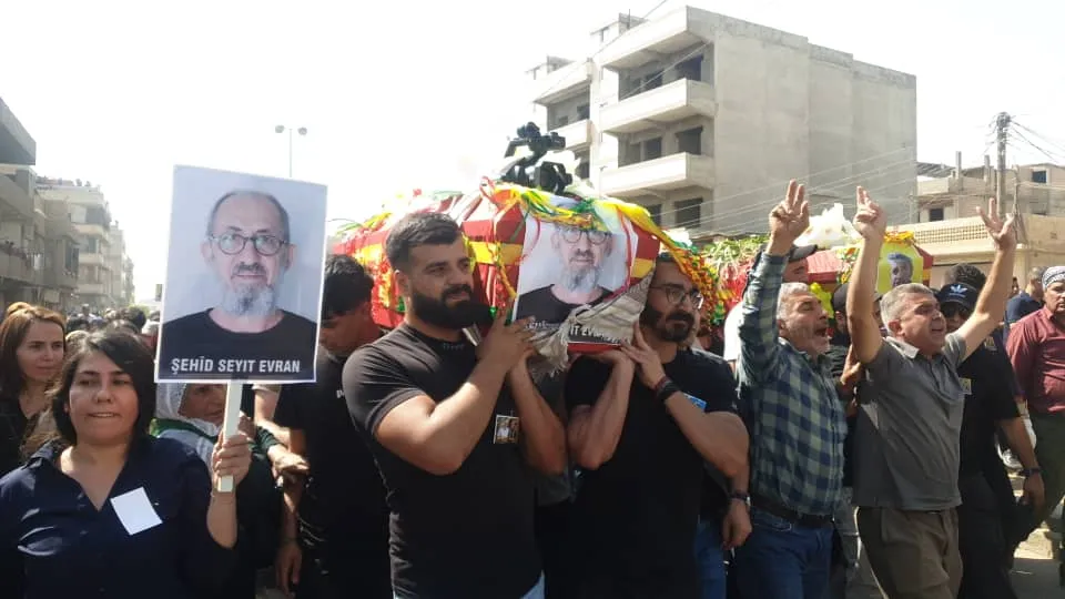 ​​​​​​​Bodies of martyrs Seyîd Evran, Aslan Qamishlo laid to rest in Qamishlo