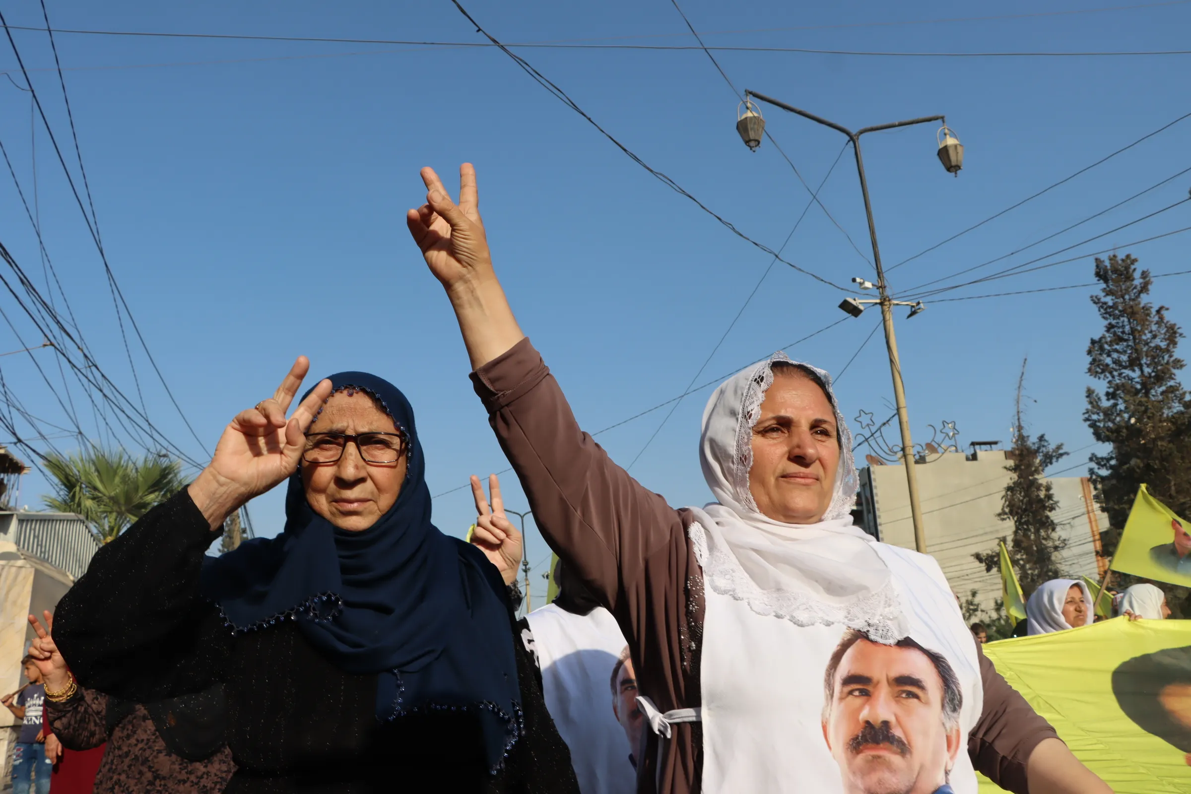 In pictures and video...sit-in activity denouncing the isolation imposed on leader