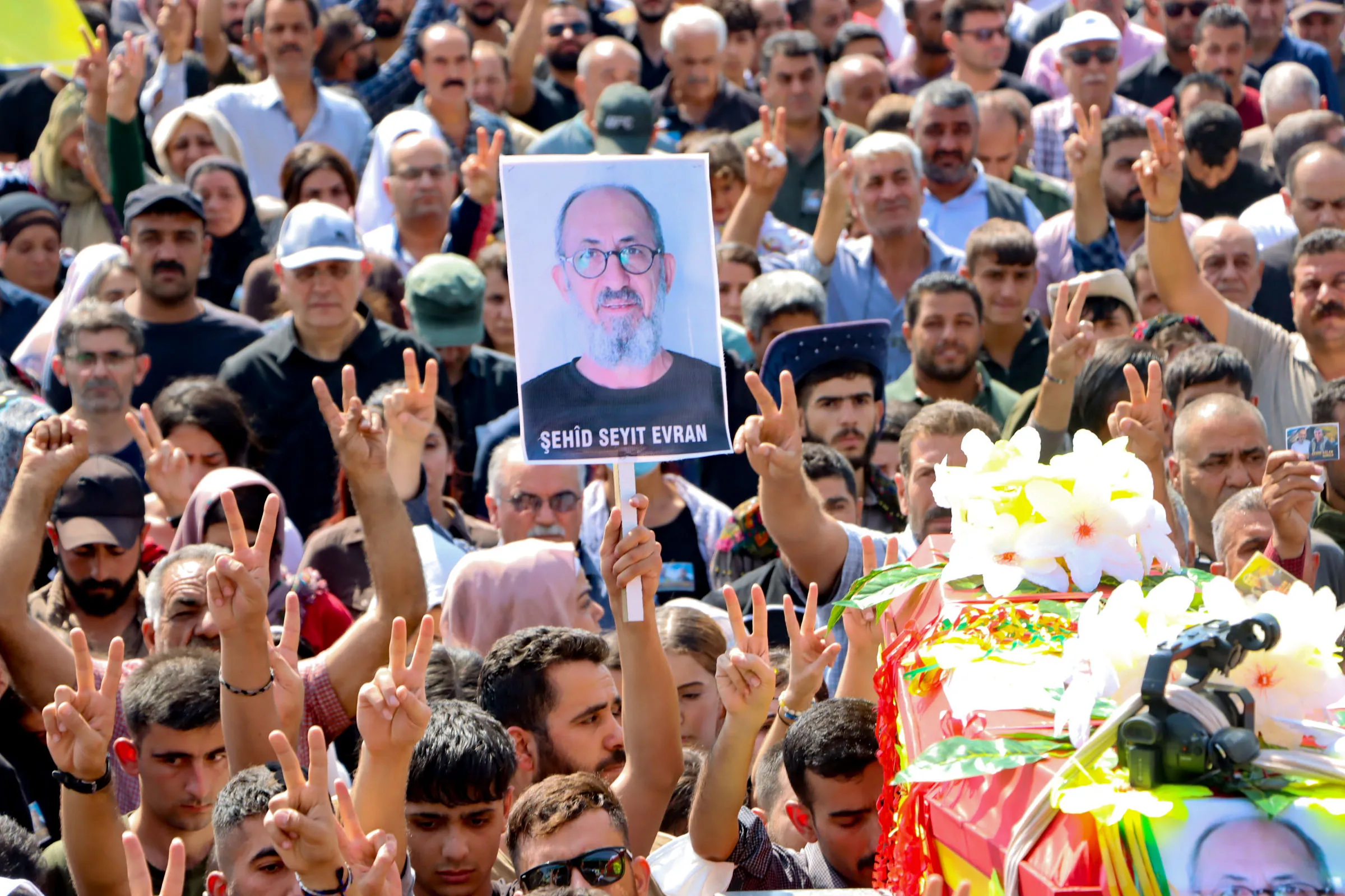 Thousands bid farewell to bodies of martyrs, Seyîd Evran, Aslan Qamishlo