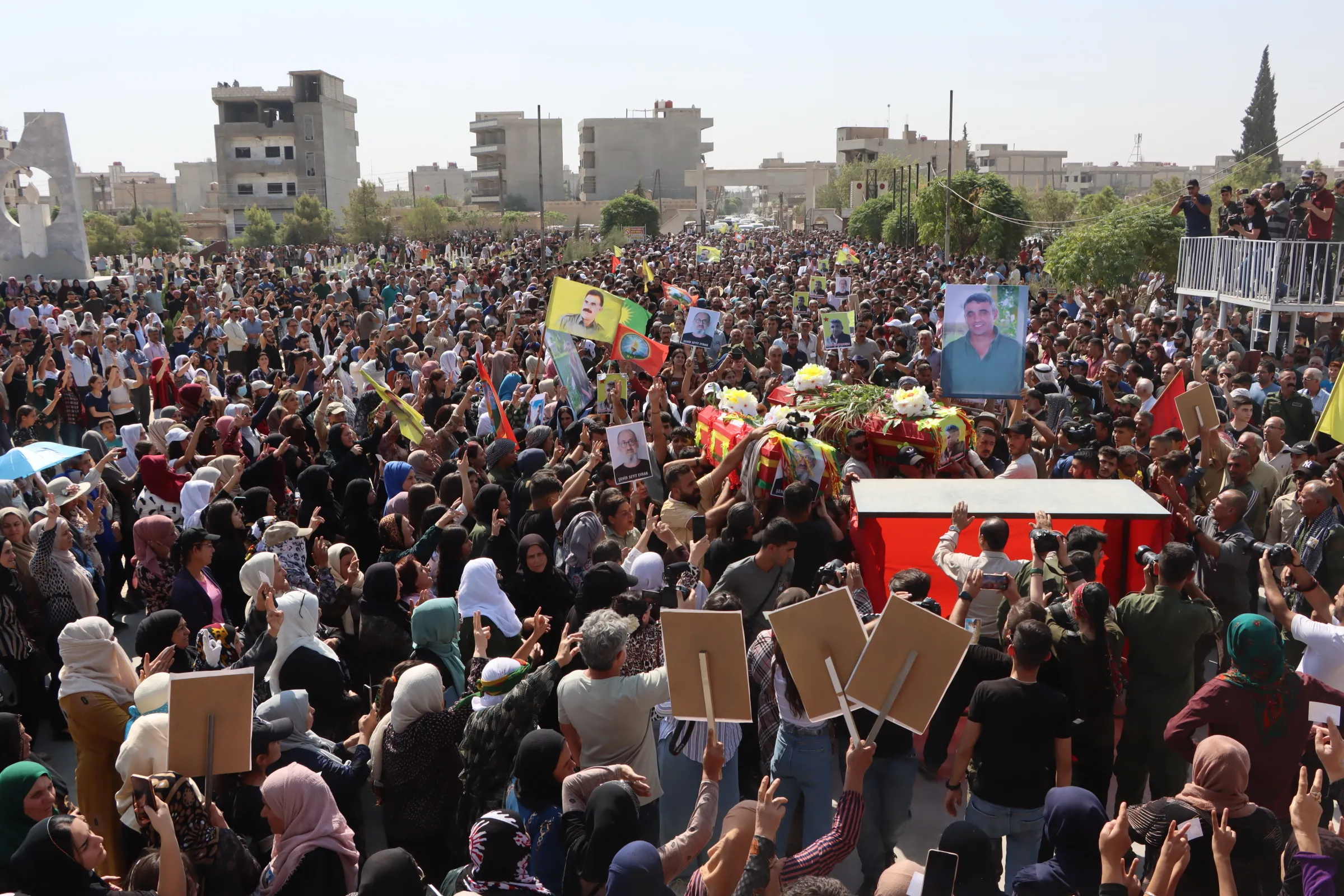 Thousands bid farewell to bodies of martyrs, Seyîd Evran, Aslan Qamishlo