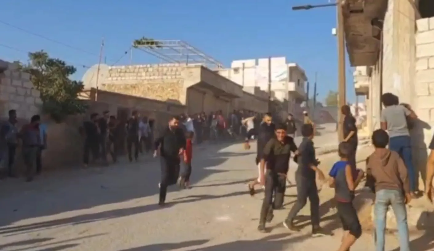 Video shows "Thugs" of Turkish occupation attacking citizens