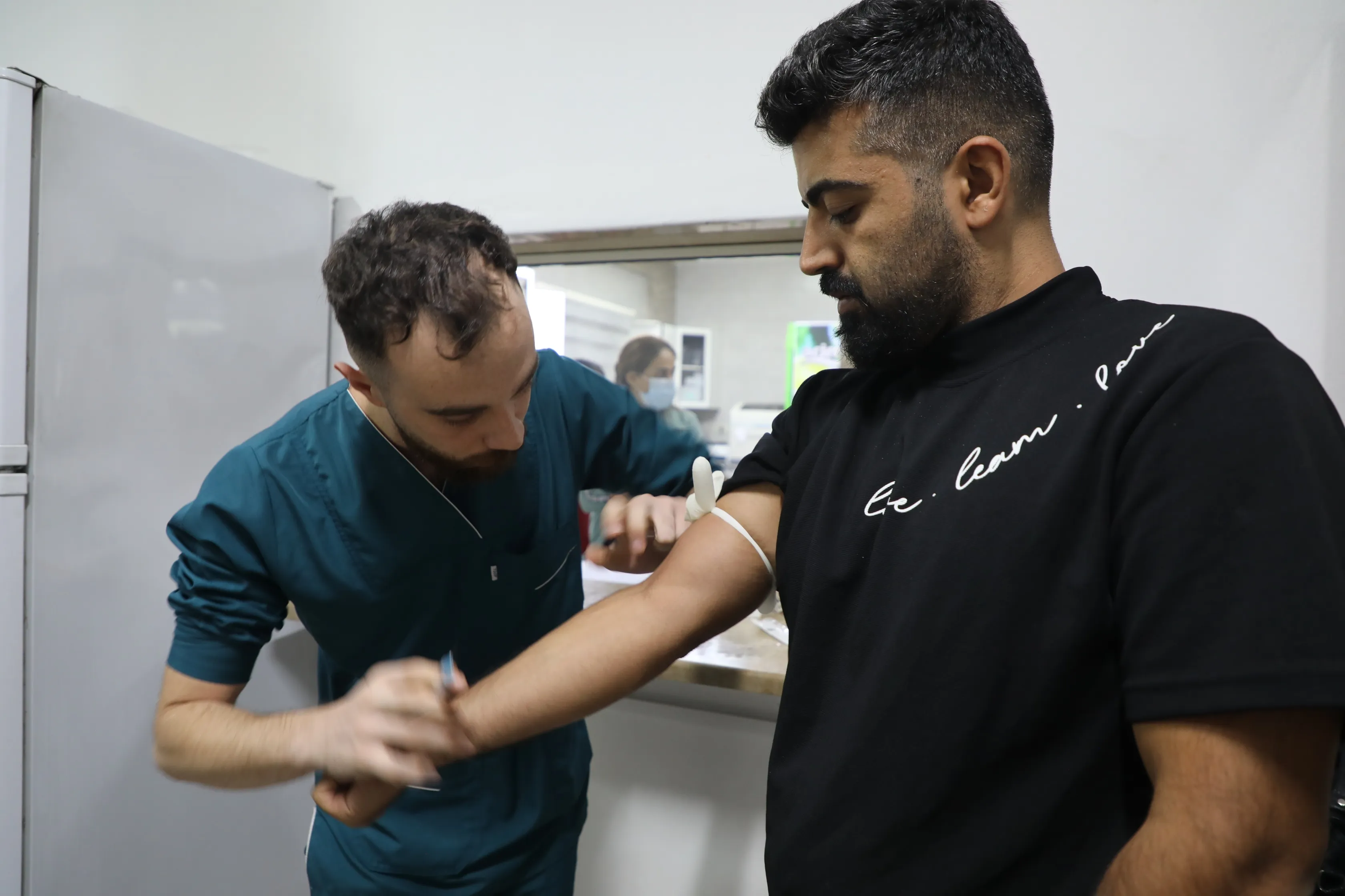 Jazera people rush to donate blood