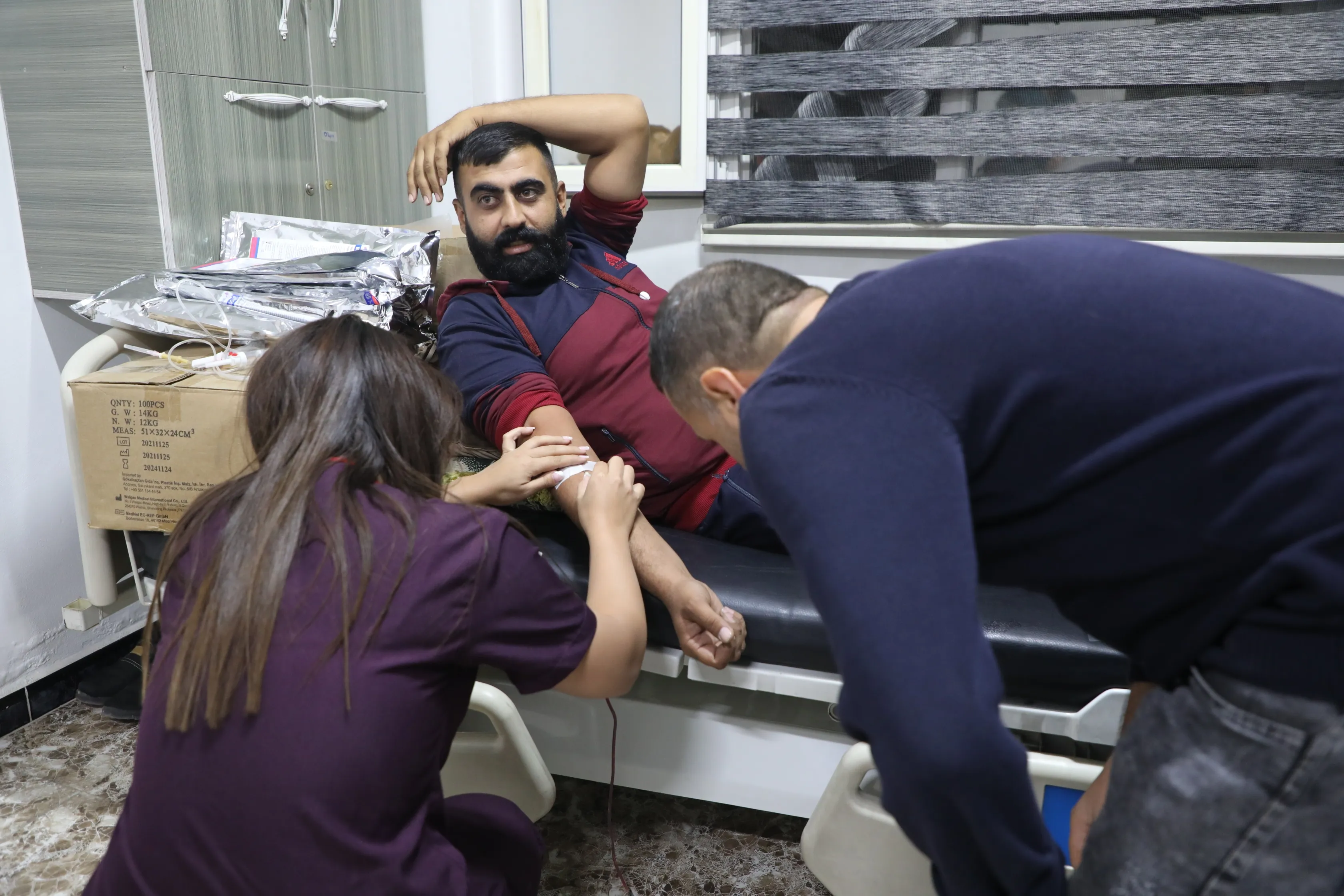 Jazera people rush to donate blood