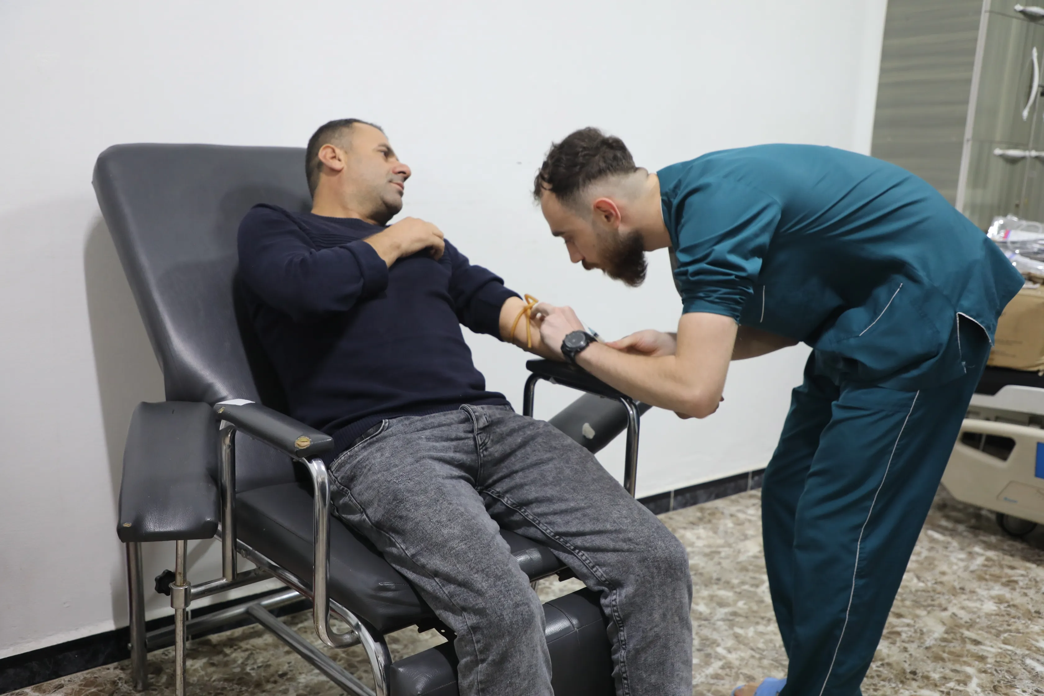 Jazera people rush to donate blood