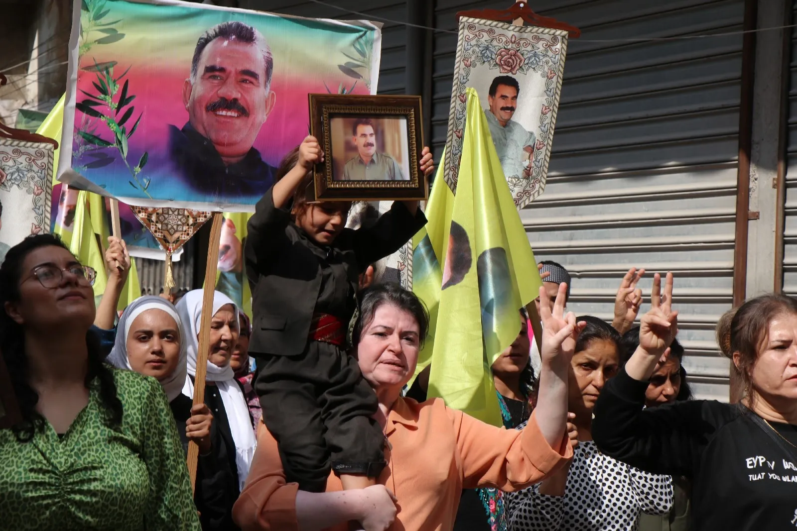 People of Aleppo slam International conspiracy, call for Leader's physical freedom