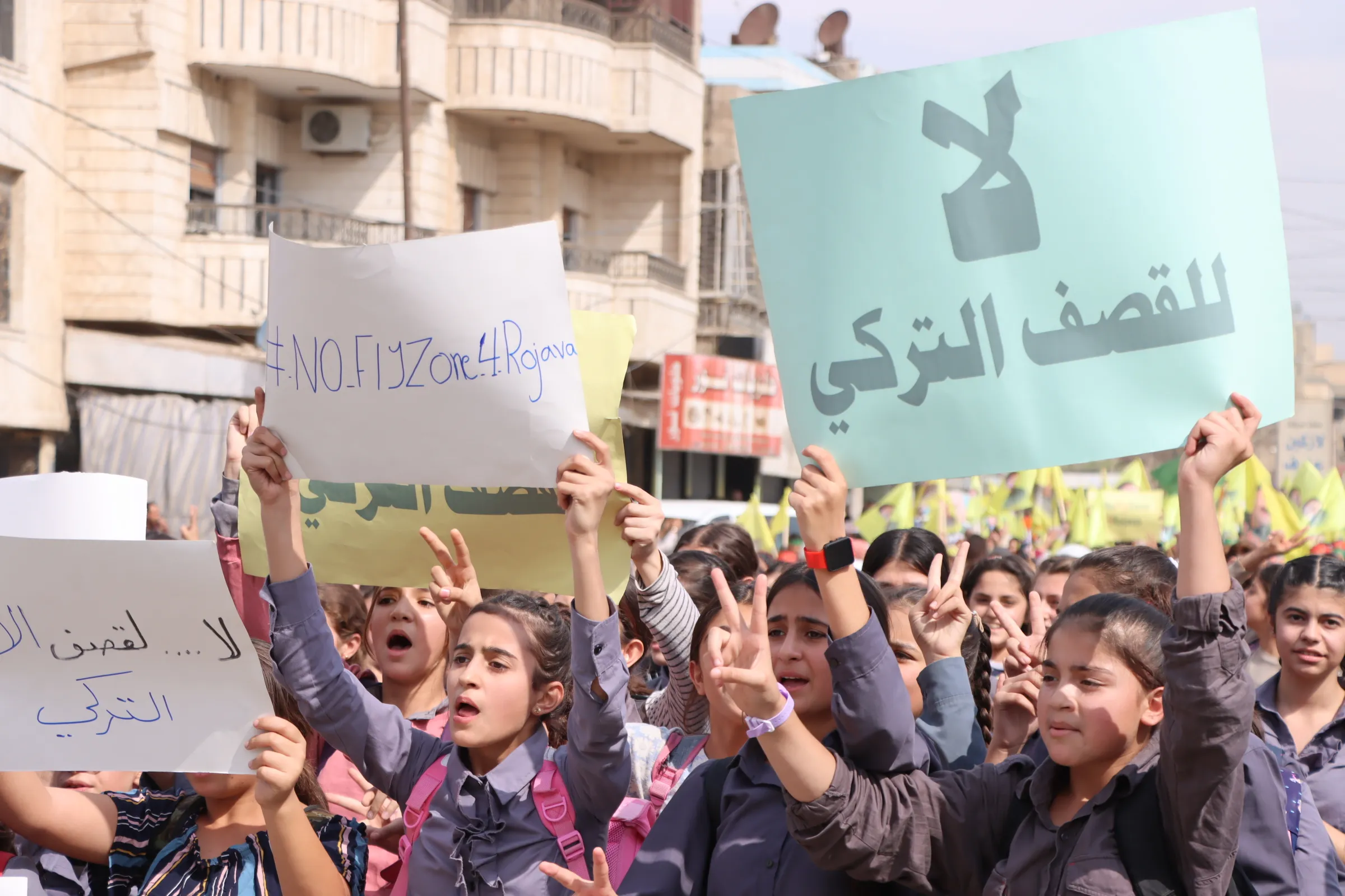 Thousands in Qamishlo Canton confirm their resistance against international conspiracy and Turkish attacks