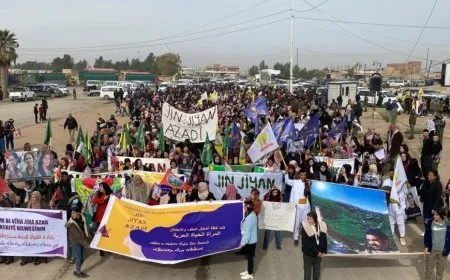 Thousands march on NE Syria squares to support women
