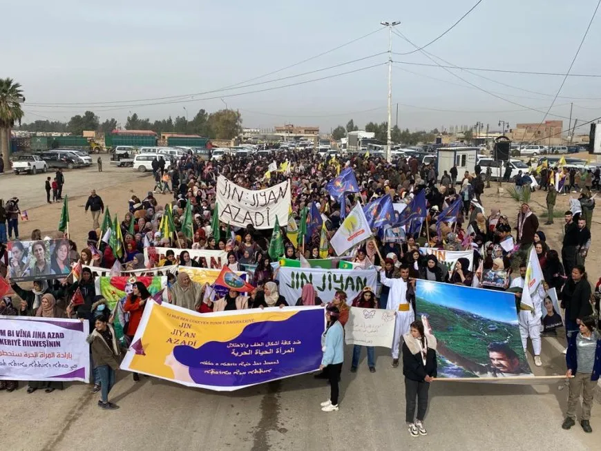 Thousands march on NE Syria squares to support women