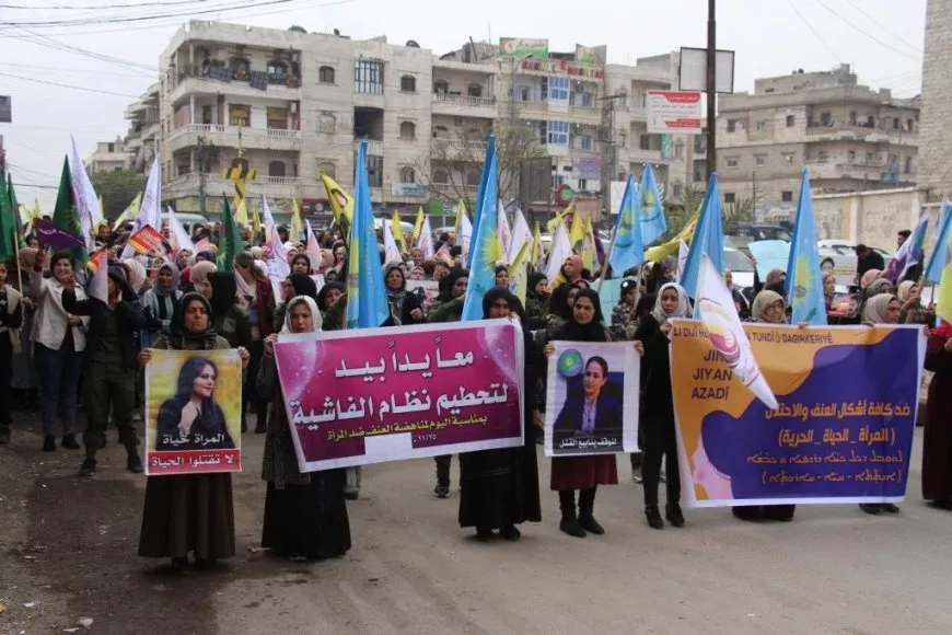 Thousands march on NE Syria squares to support women