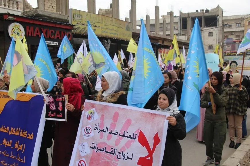 Thousands march on NE Syria squares to support women
