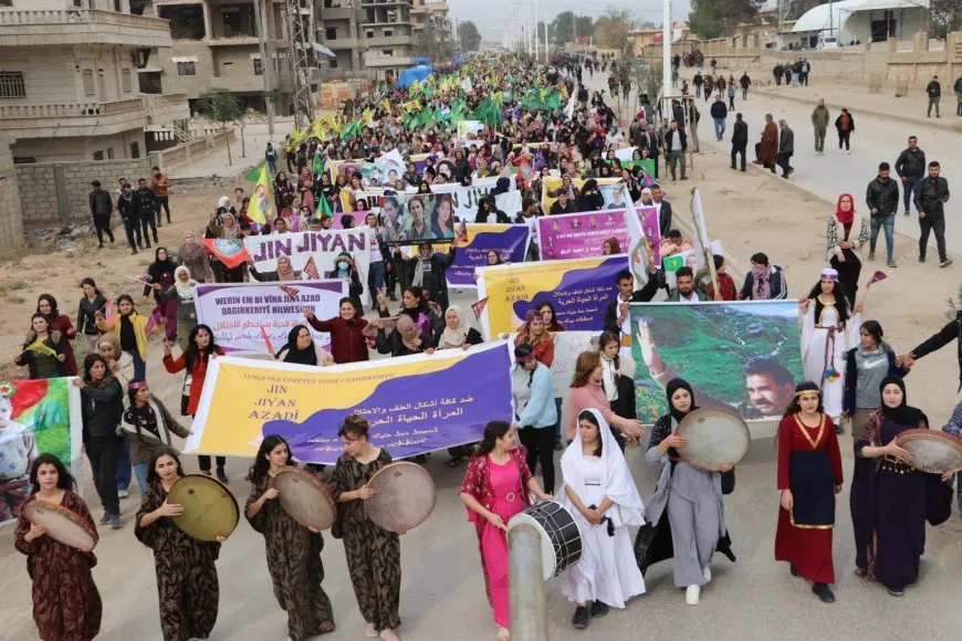 Massive crowds call for women's freedom on International Day against Violence