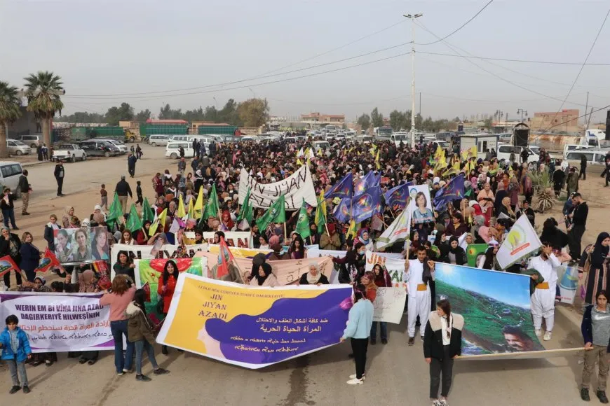 Massive crowds call for women's freedom on International Day against Violence