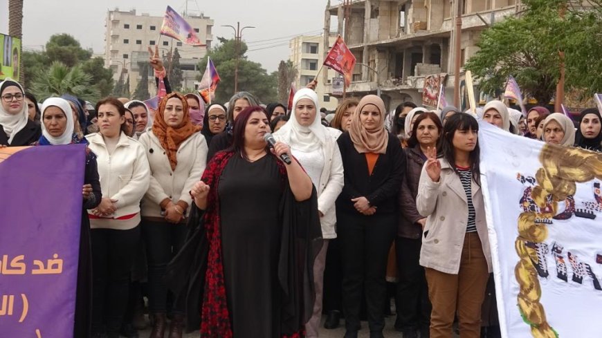 Massive crowds call for women's freedom on International Day against Violence