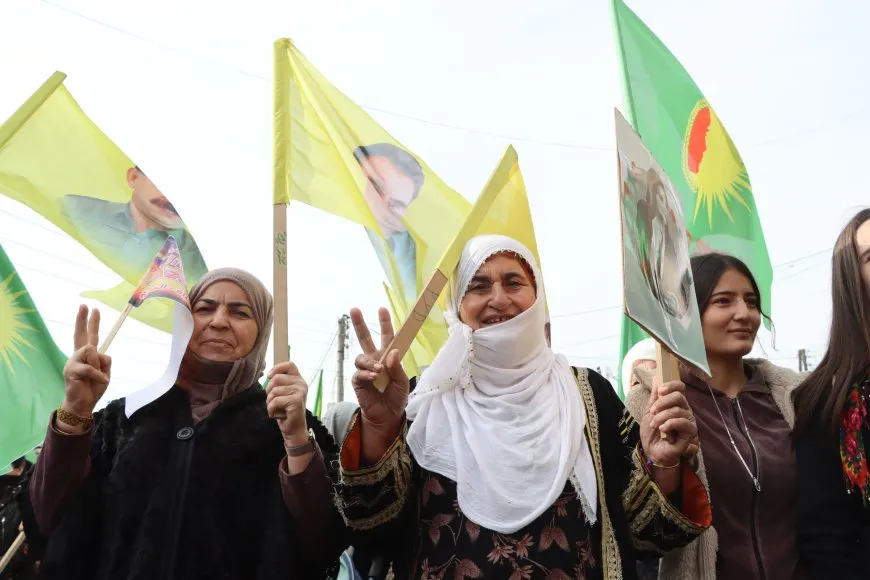 Massive crowds call for women's freedom on International Day against Violence
