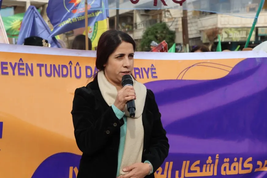 Massive crowds call for women's freedom on International Day against Violence