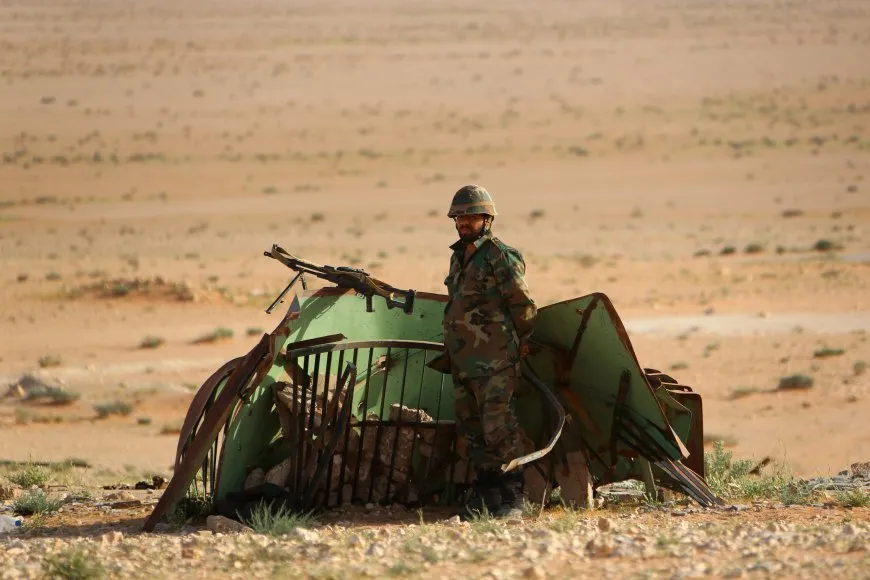 ISIS attacks positions of Damascus forces in Albu Kamal desert