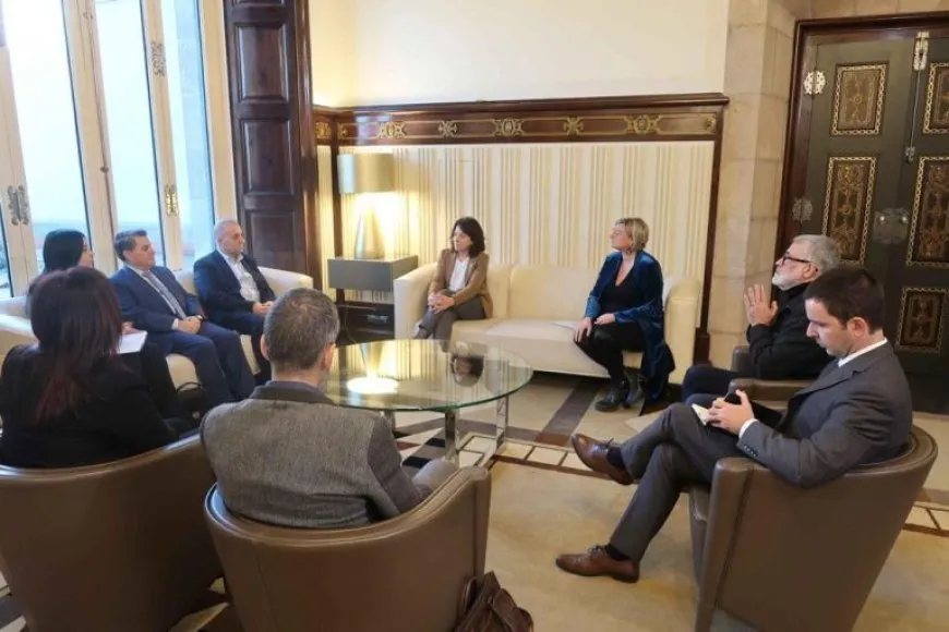 Autonomous Administration delegation meets with Speaker of Catalan Parliament