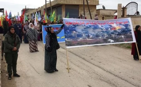 Hundreds in Ain Issa demonstrate against Turkish attacks on region